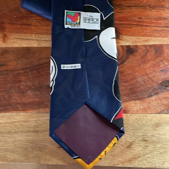 Mickey Mouse Tie by Balanchine INC. 59” long. Navy with Mickey, nice - Picture 2 of 4